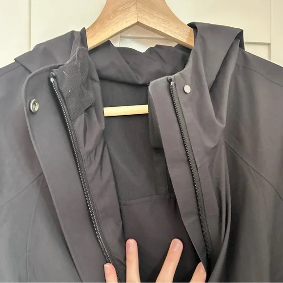 Lululemon Rain Rebel Jacket black size 8 - Picture 3 of 6